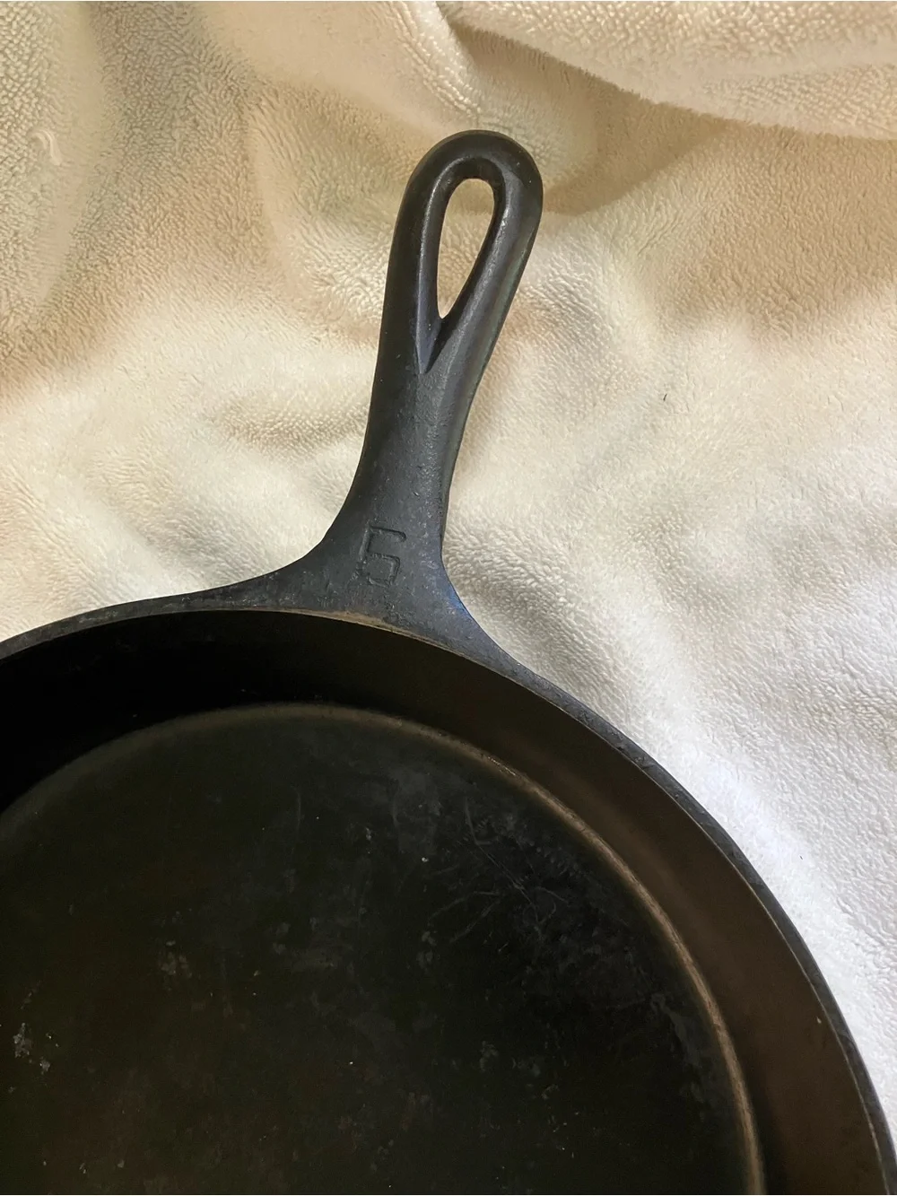 Antique Griswold #9 Cast Iron Skillet frying pan